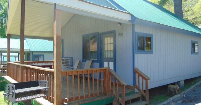 Depe Dene Resort Lake George Exterior photo