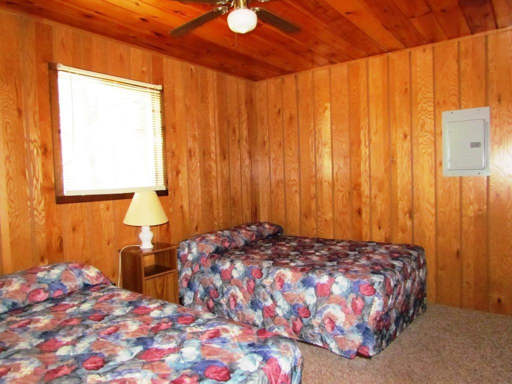 Depe Dene Resort Lake George Room photo