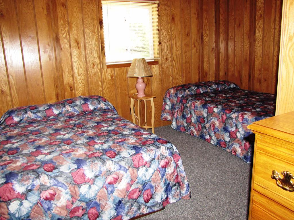 Depe Dene Resort Lake George Room photo