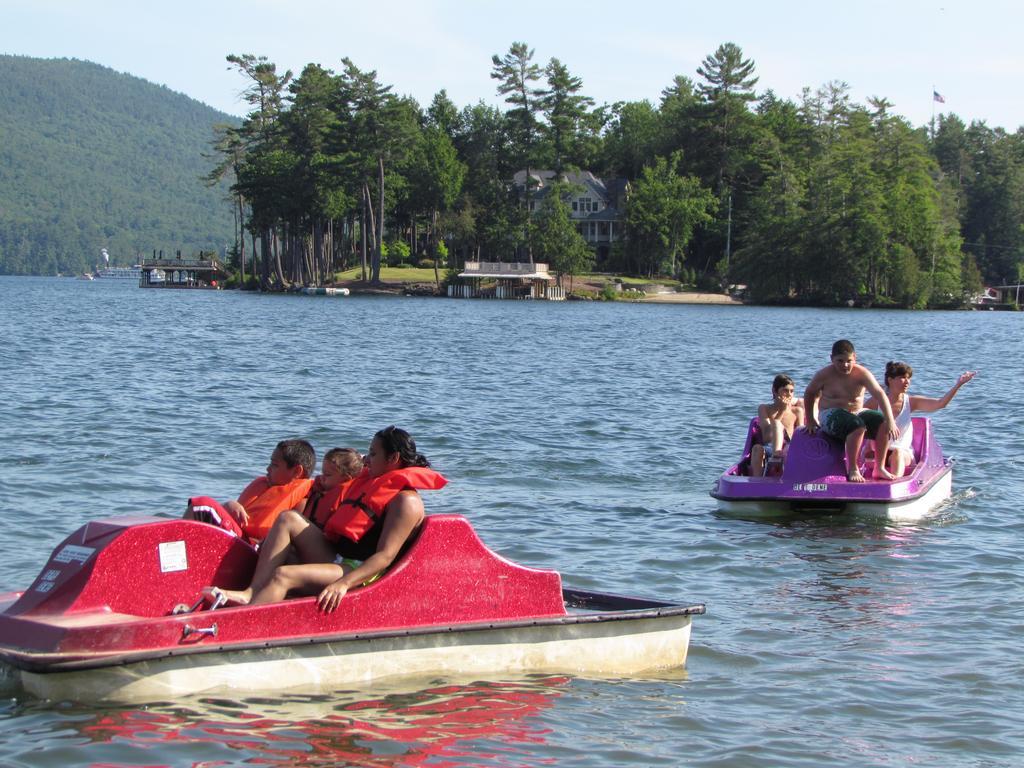 Depe Dene Resort Lake George Exterior photo